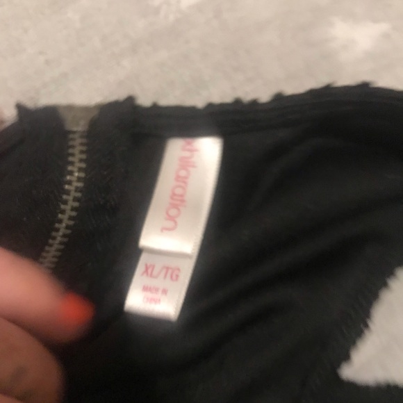 Romper - Picture 3 of 3